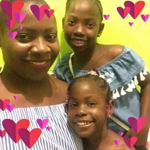 Meet your Posher, Ena